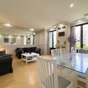Gran Via Apartment Barcelona